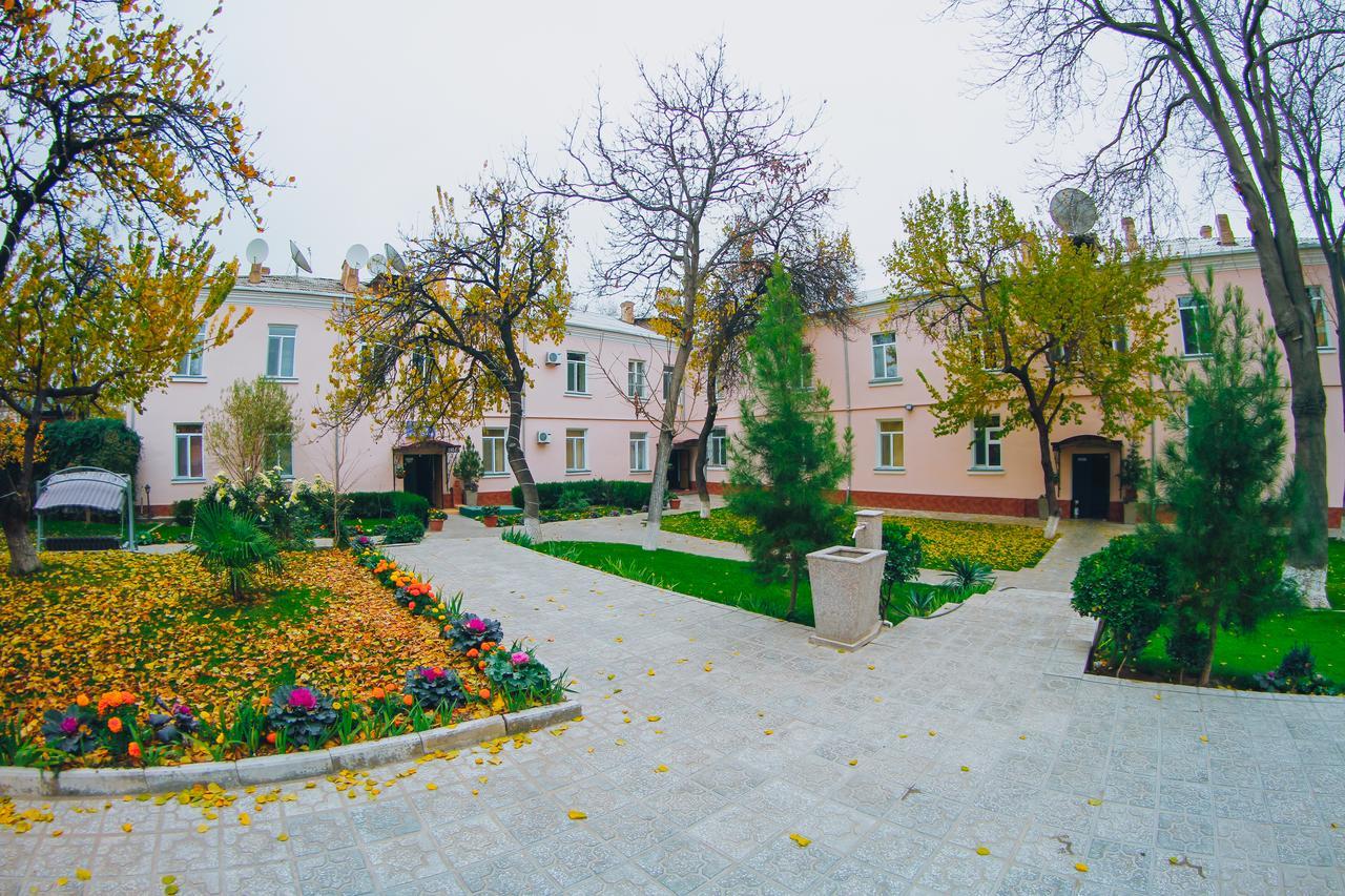 Armon Apart Hotel Chudschand Exterior foto